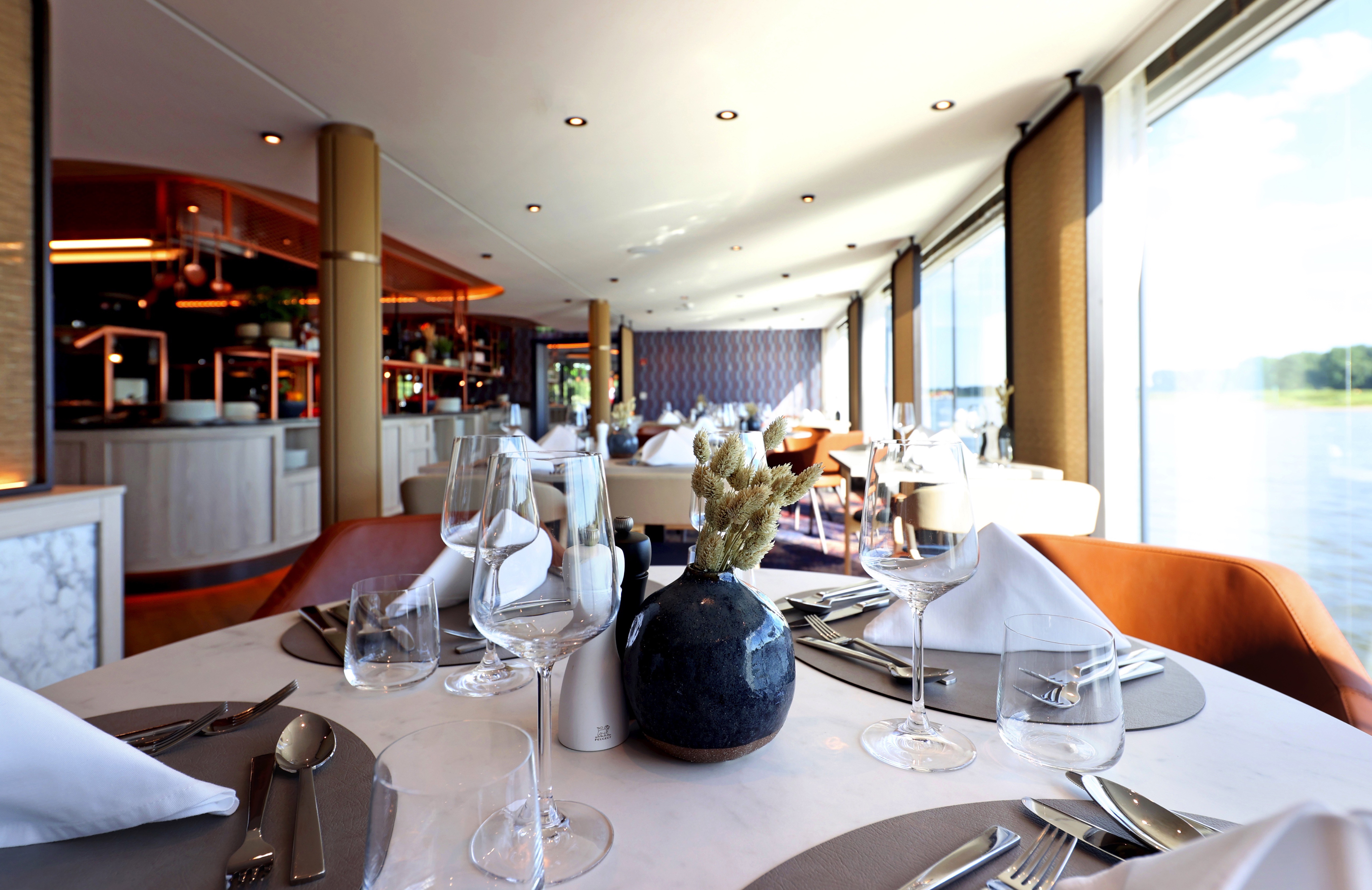 A-ROSA SENA - The Market Restaurant